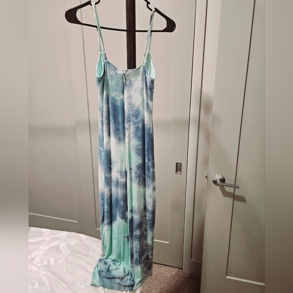 PRINTED PLUNGE NECK BODYCON MIDI DRESS - Picture 7 of 7